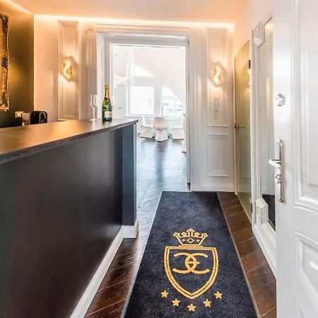 Apartment Jacuzzi Royal Budapest