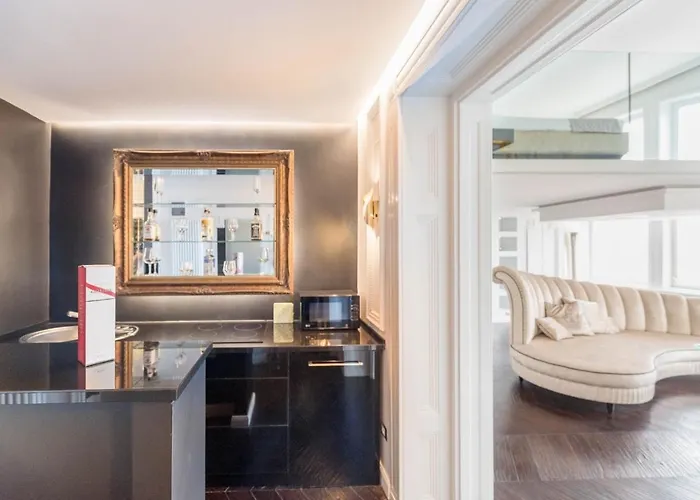 Appartement Jacuzzi Royal *