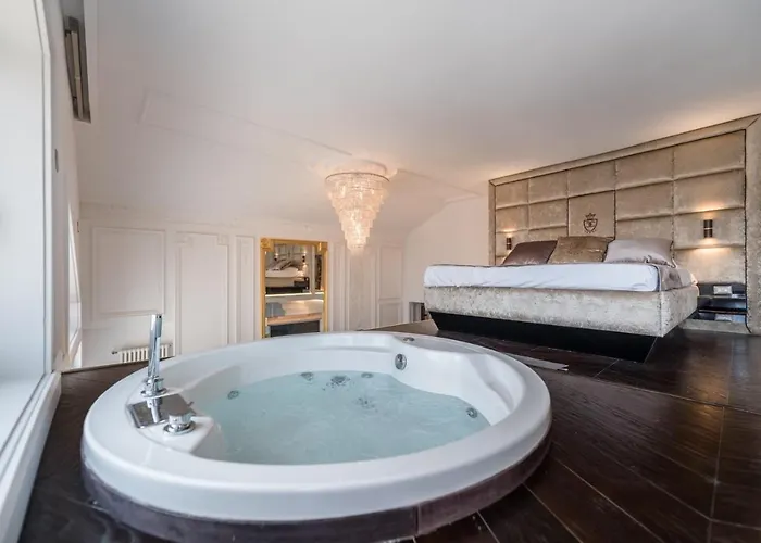 Jacuzzi Royal Lägenhet Budapest