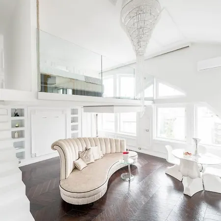 Apartment Jacuzzi Royal Budapest