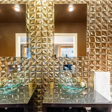 Apartment Jacuzzi Royal *