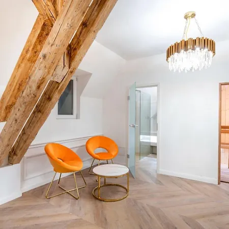 Jacuzzi Royal Apartment