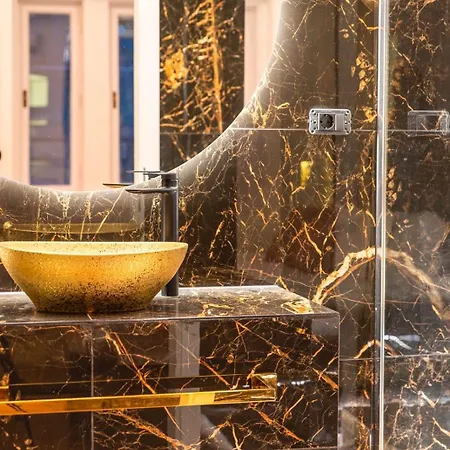 Apartment Jacuzzi Royal